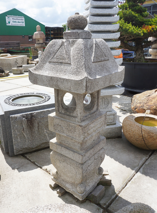 Chosen Gata Ishidoro, Japanese Stone Lantern - YO01010410