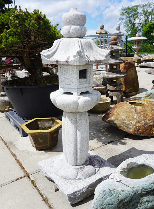 Buy Edo Gata Ishidoro, Japanese Stone Lantern for sale - YO01010409