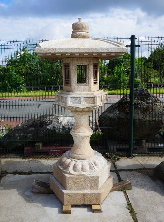 Eitoku-ji Gata Ishidoro, Japanese Stone Lantern - YO01010407