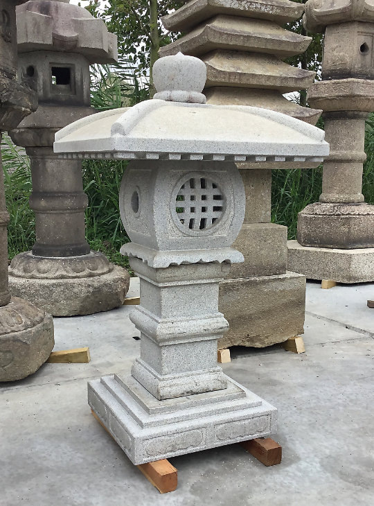 Eitoku-ji Gata Ishidōrō, Stone Lantern - YO01020007
