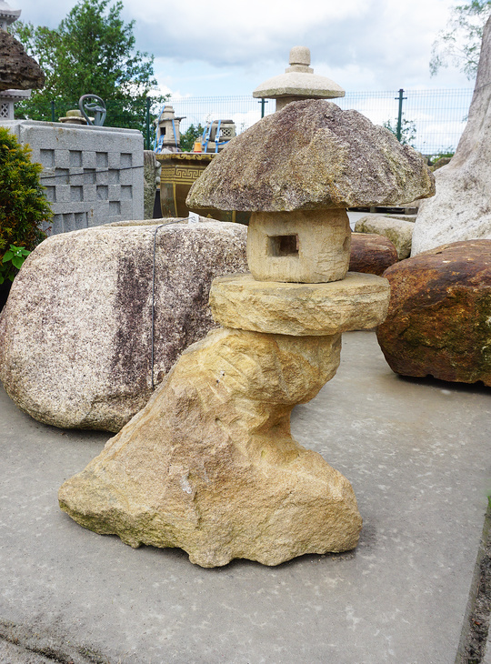 Buy Izumo Yamadoro, Japanese Stone Lantern for sale - YO01010391