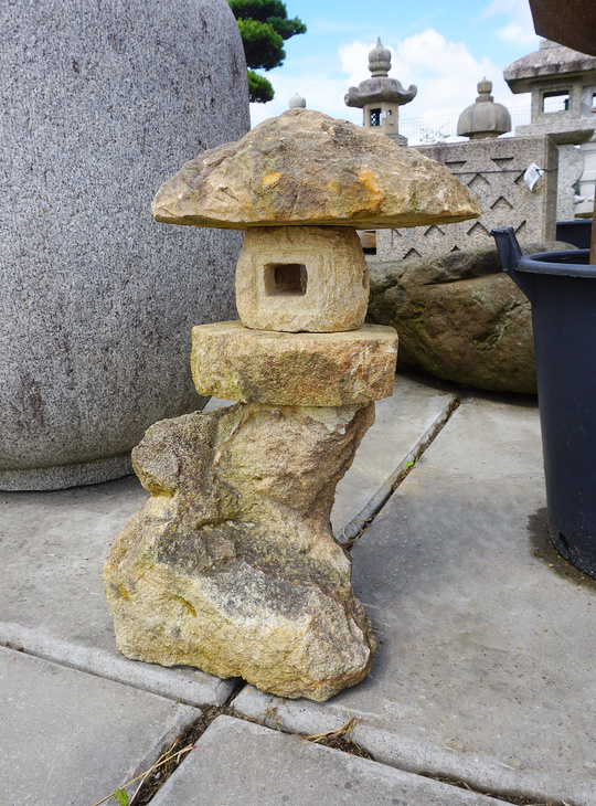 Buy Izumo Yamadoro, Japanese Stone Lantern for sale - YO01010414