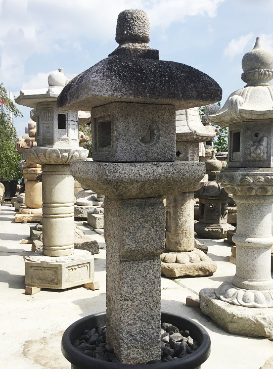 Japanese Stone Lantern Oribe Gata - YO01010213