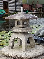 Buy Kaku Yukimi Gata Ishidōrō, Japanese Stone Lantern for sale - YO01010242