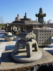 Buy Kaku Yukimi Gata Ishidōrō, Japanese Stone Lantern for sale - YO01010246