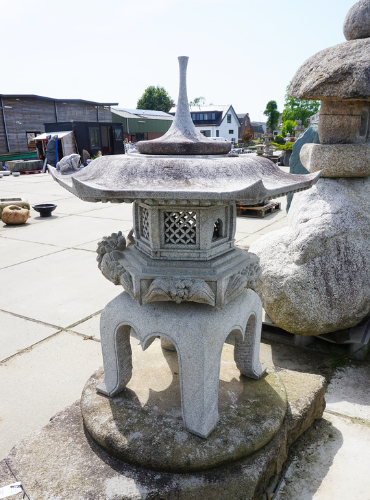 Kaku Yukimi Gata Ishidōrō, Japanese Stone Lantern - YO01010307