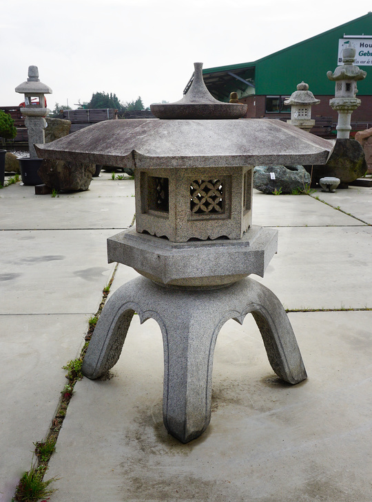 Kaku Yukimi Gata Ishidoro, Japanese Stone Lantern - YO01010342