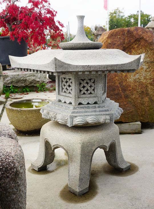 Kaku Yukimi Gata Ishidoro, Japanese Stone Lantern - YO01010345