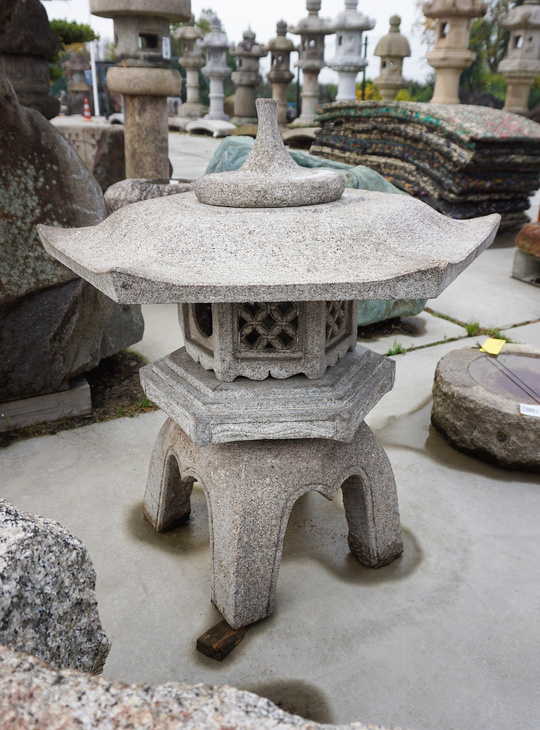 Kaku Yukimi Gata Ishidoro, Japanese Stone Lantern - YO01010347