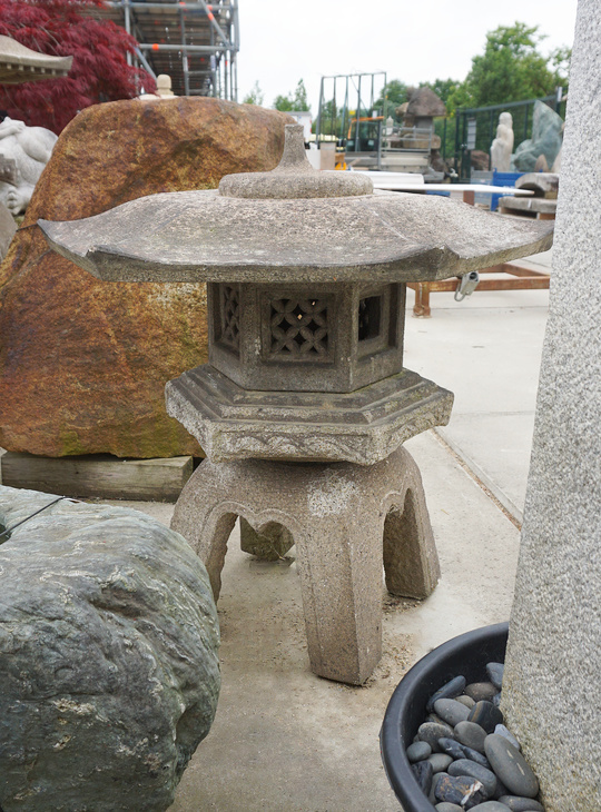 Kaku Yukimi Gata Ishidoro, Japanese Stone Lantern - YO01010425