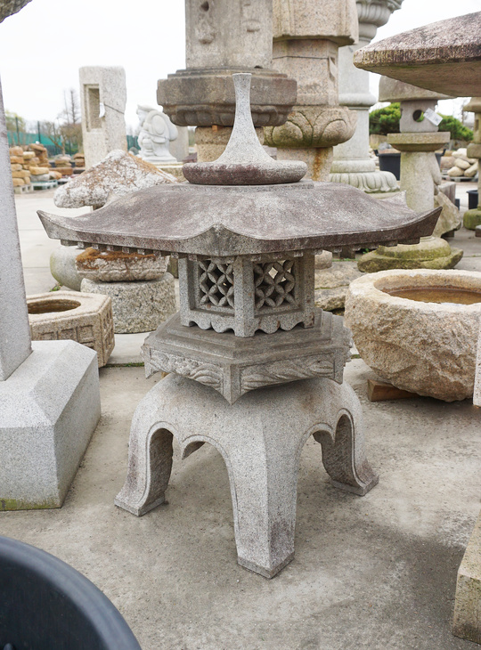 Buy Kaku Yukimi Gata Ishidoro, Japanese Stone Lantern for sale - YO01010535