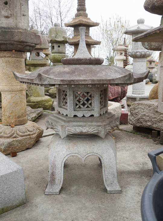 Kaku Yukimi Gata Ishidoro, Japanese Stone Lantern - YO01010535