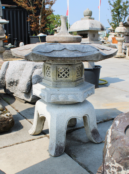 Kaku Yukimi Gata Ishidoro, Japanese Stone Lantern - YO01010560