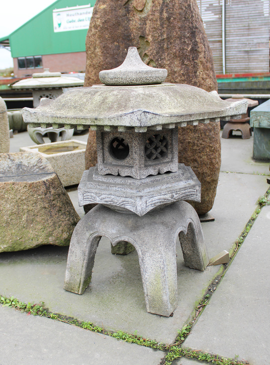 Kaku Yukimi Gata Ishidoro, Japanese Stone Lantern - YO01010589