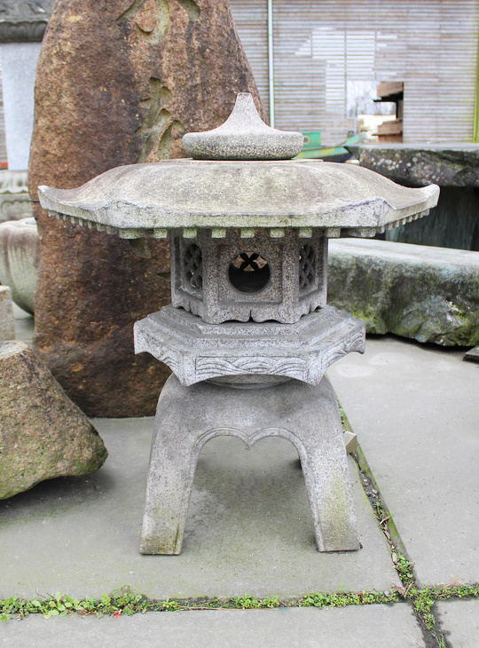 Kaku Yukimi Gata Ishidoro, Japanese Stone Lantern - YO01010589
