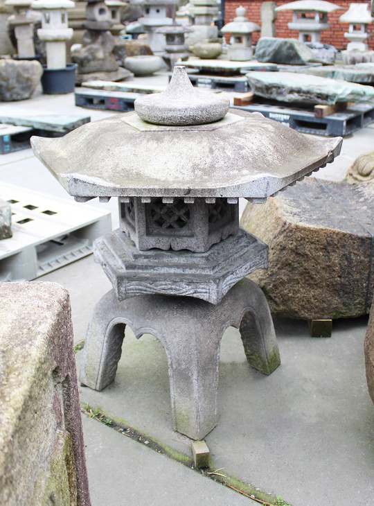 Kaku Yukimi Gata Ishidoro, Japanese Stone Lantern - YO01010589