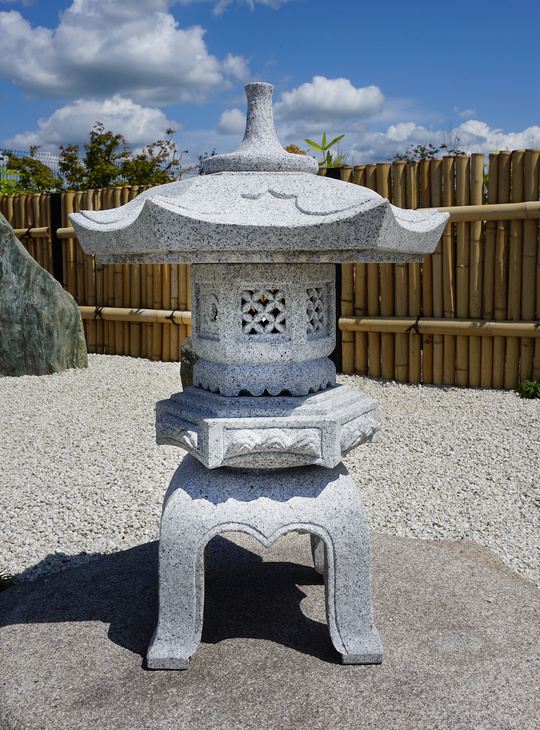 Kaku Yukimi Gata Ishidōrō, Stone Lantern - YO01020011