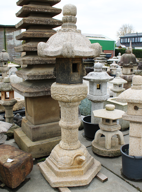 Kame Tachidoro, Japanese Stone Lantern - YO01010558