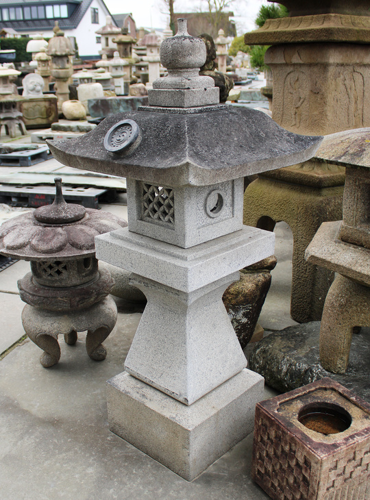 Kamimae Ishidoro, Japanese Stone Lantern - YO01010574