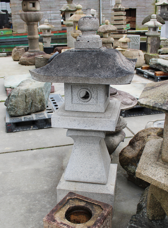 Kamimae Ishidoro, Japanese Stone Lantern - YO01010574