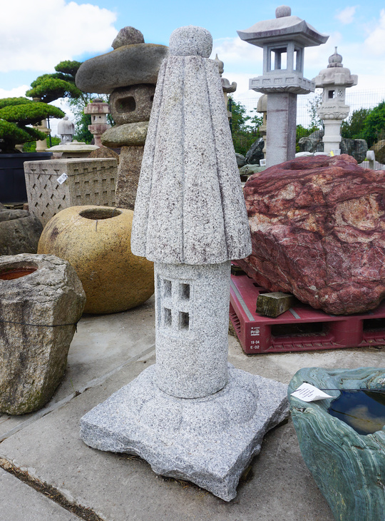 Buy Kasagata Ishidoro, Japanese Stone Lantern for sale - YO01010416