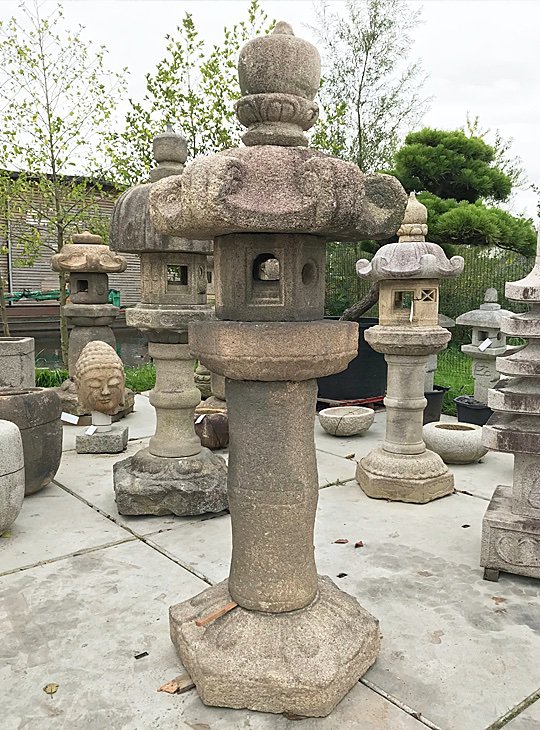 Kasuga Gata Ishidoro, Japanese Stone Lantern - YO01010045