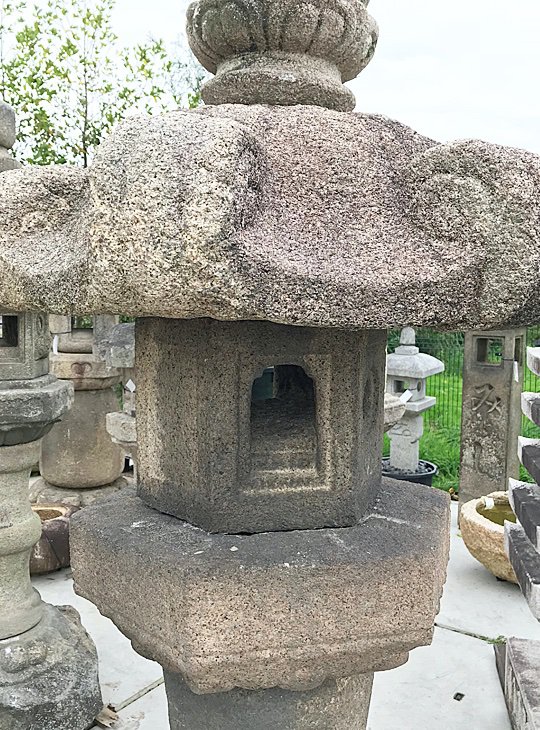 Kasuga Gata Ishidōrō, Japanese Stone Lantern - YO01010045