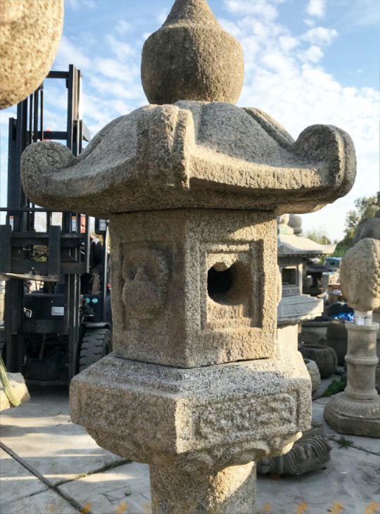 Kasuga Gata Ishidoro, Japanese Stone Lantern - YO01010081