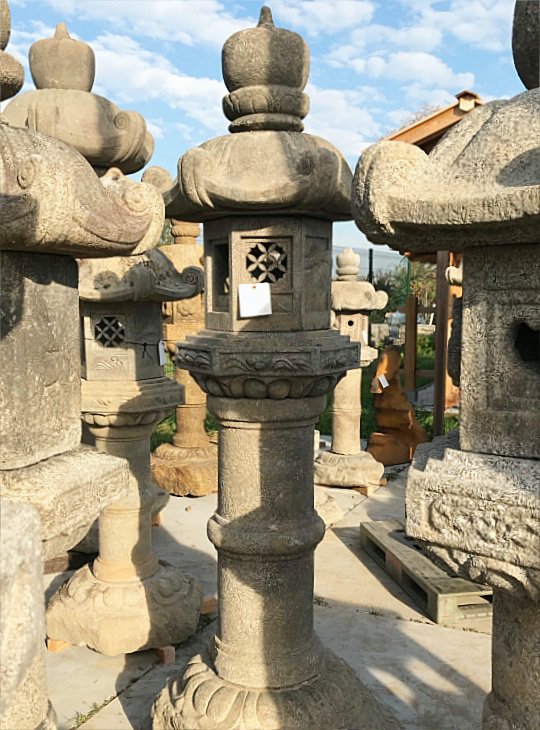 Kasuga Gata Ishidoro, Japanese Stone Lantern - YO01010085