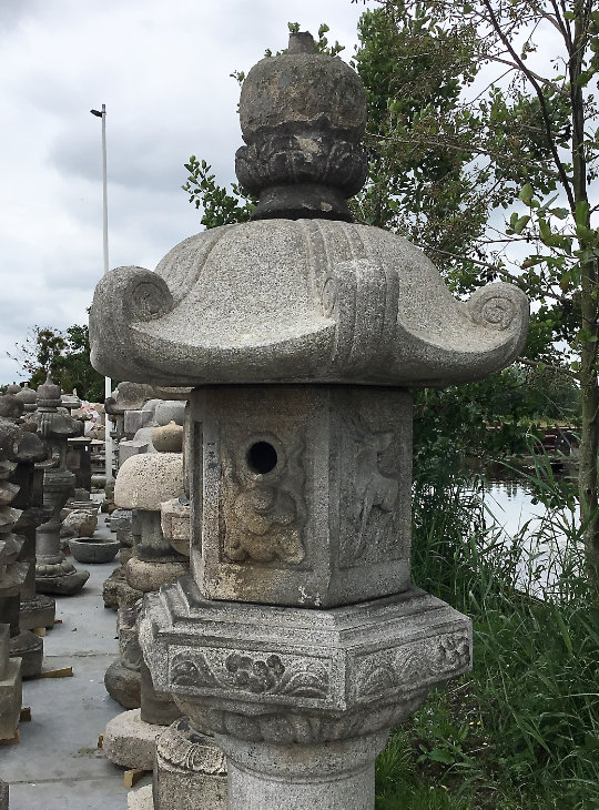 Kasuga Gata Ishidōrō, Japanese Stone Lantern - YO01010157