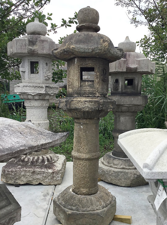 Kasuga Gata Ishidōrō, Japanese Stone Lantern - YO01010162