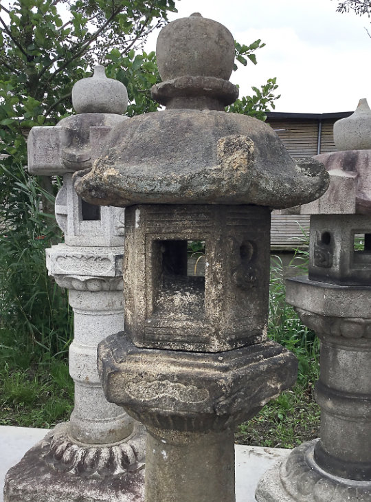 Kasuga Gata Ishidōrō, Japanese Stone Lantern - YO01010162