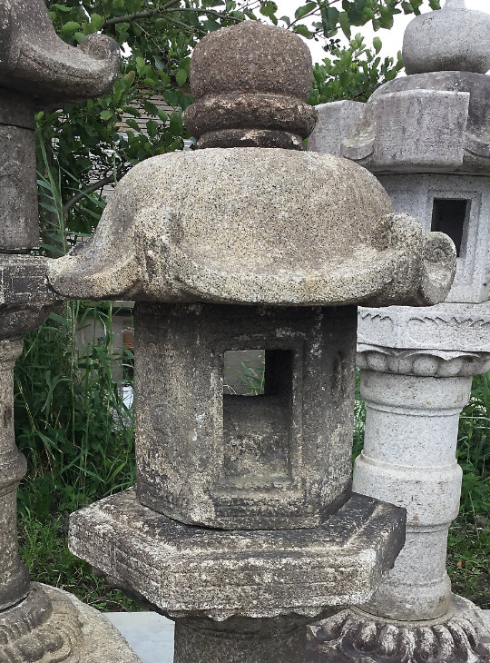 Kasuga Gata Ishidōrō, Japanese Stone Lantern - YO01010166