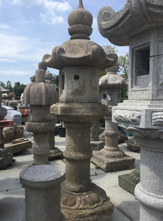 Kasuga Gata Ishidōrō, Japanese Stone Lantern - YO01010202