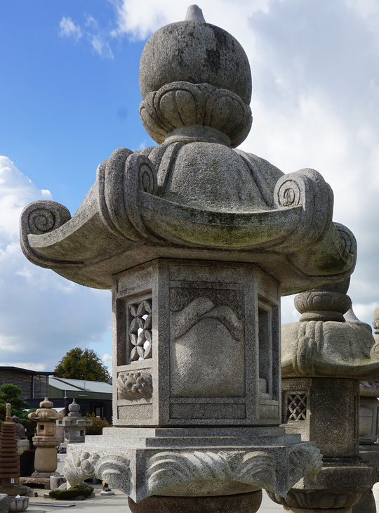 Kasuga Gata Ishidoro, Japanese Stone Lantern - YO01010285