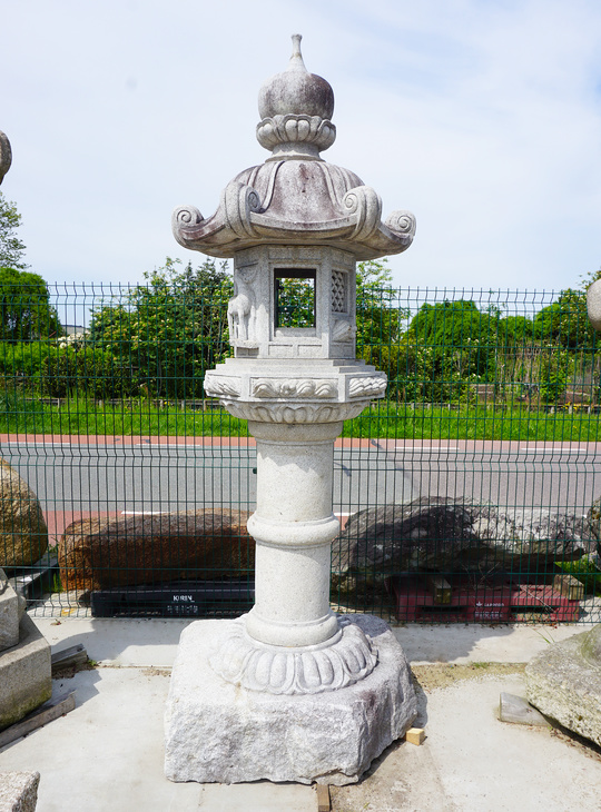 Kasuga Gata Ishidoro, Japanese Stone Lantern - YO01010306