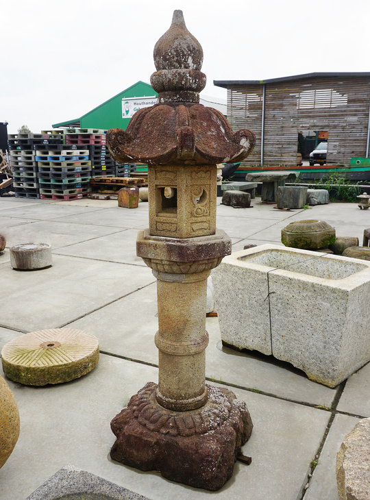 Kasuga Gata Ishidoro, Japanese Stone Lantern - YO01010337