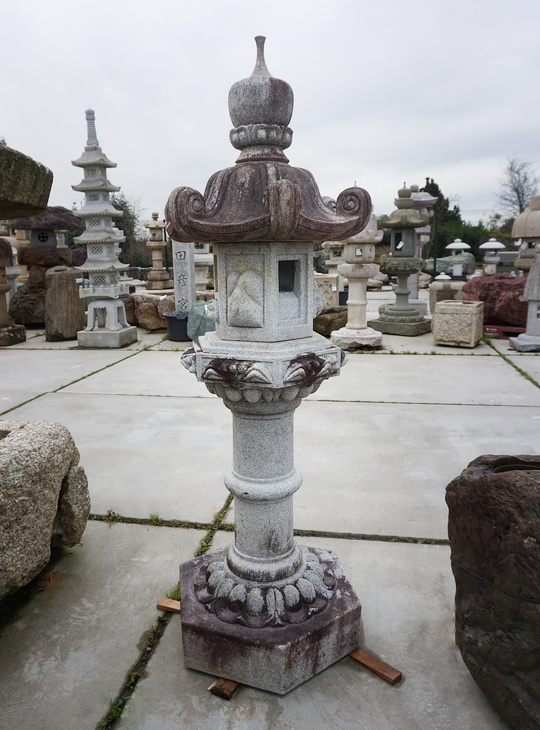 Kasuga Gata Ishidoro, Japanese Stone Lantern - YO01010358