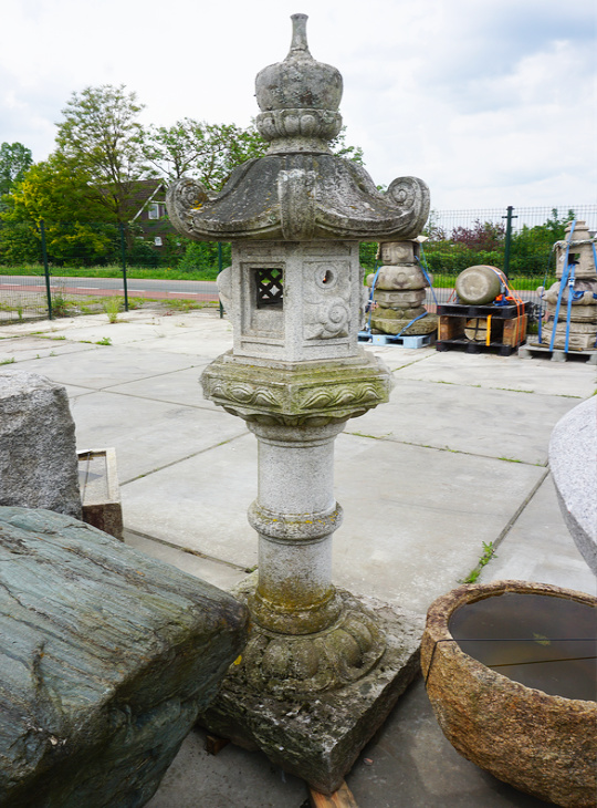 Kasuga Gata Ishidoro, Japanese Stone Lantern - YO01010388