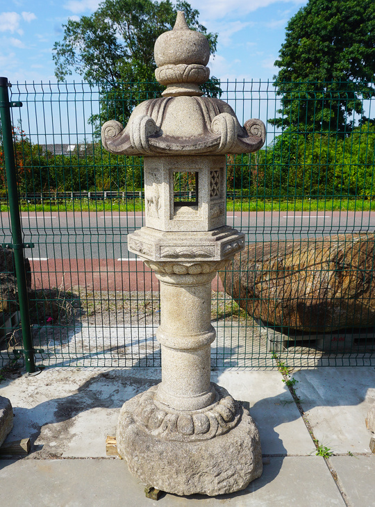 Kasuga Gata Ishidoro, Japanese Stone Lantern - YO01010443