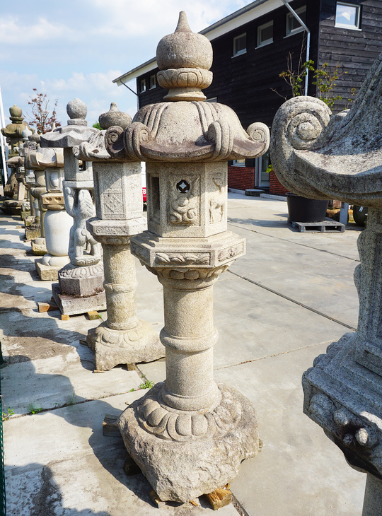 Kasuga Gata Ishidoro, Japanese Stone Lantern - YO01010443