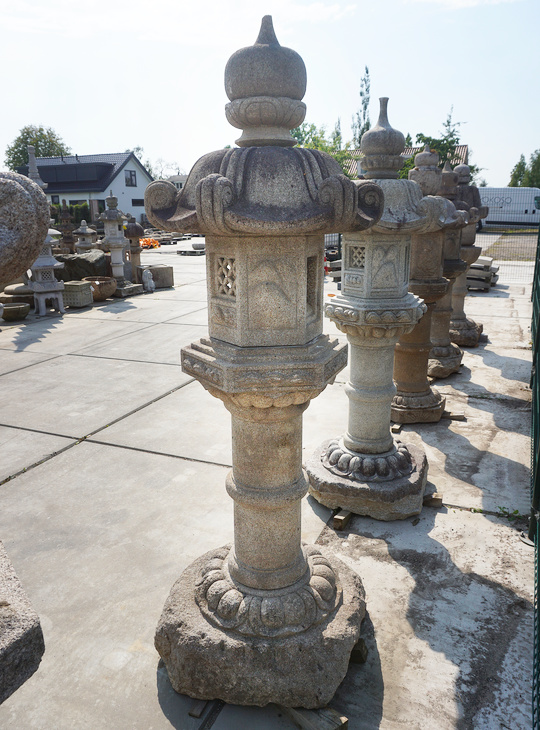 Kasuga Gata Ishidoro, Japanese Stone Lantern - YO01010443