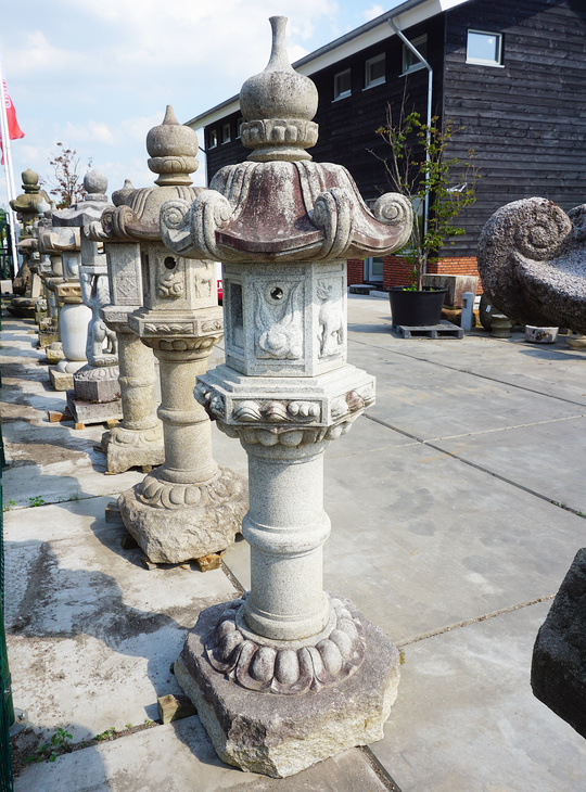 Kasuga Gata Ishidoro, Japanese Stone Lantern - YO01010444