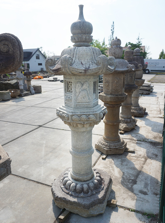 Kasuga Gata Ishidoro, Japanese Stone Lantern - YO01010444