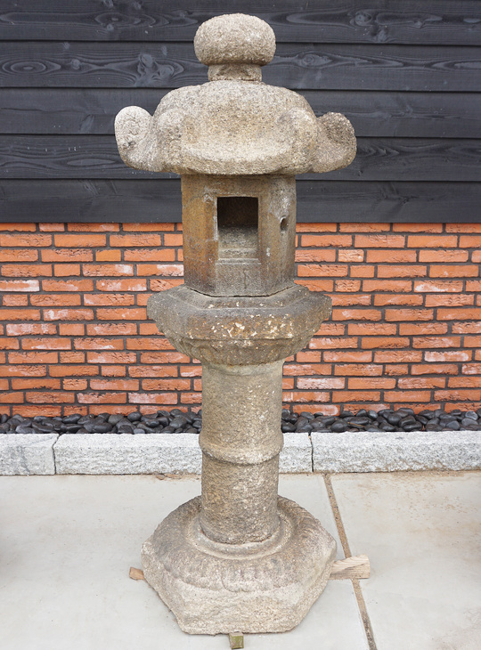 Kasuga Gata Ishidoro, Japanese Stone Lantern - YO01010454