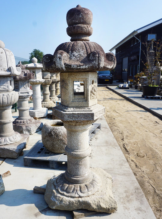 Kasuga Gata Ishidoro, Japanese Stone Lantern - YO01010474