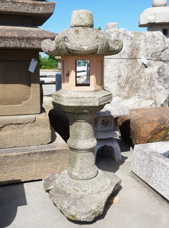 Kasuga Gata Ishidoro, Japanese Stone Lantern - YO01010520