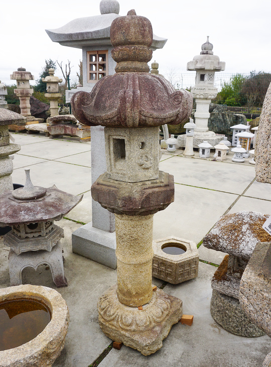 Kasuga Gata Ishidoro, Japanese Stone Lantern - YO01010534