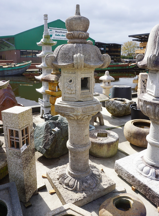 Kasuga Gata Ishidoro, Japanese Stone Lantern - YO01010546
