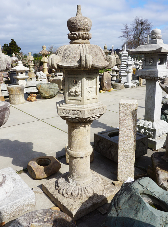 Kasuga Gata Ishidoro, Japanese Stone Lantern - YO01010546